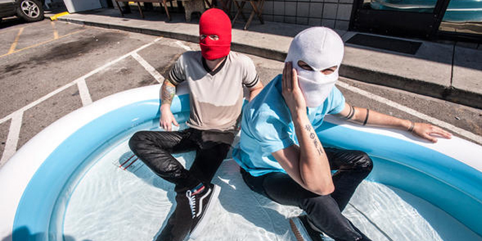 twenty one pilots L